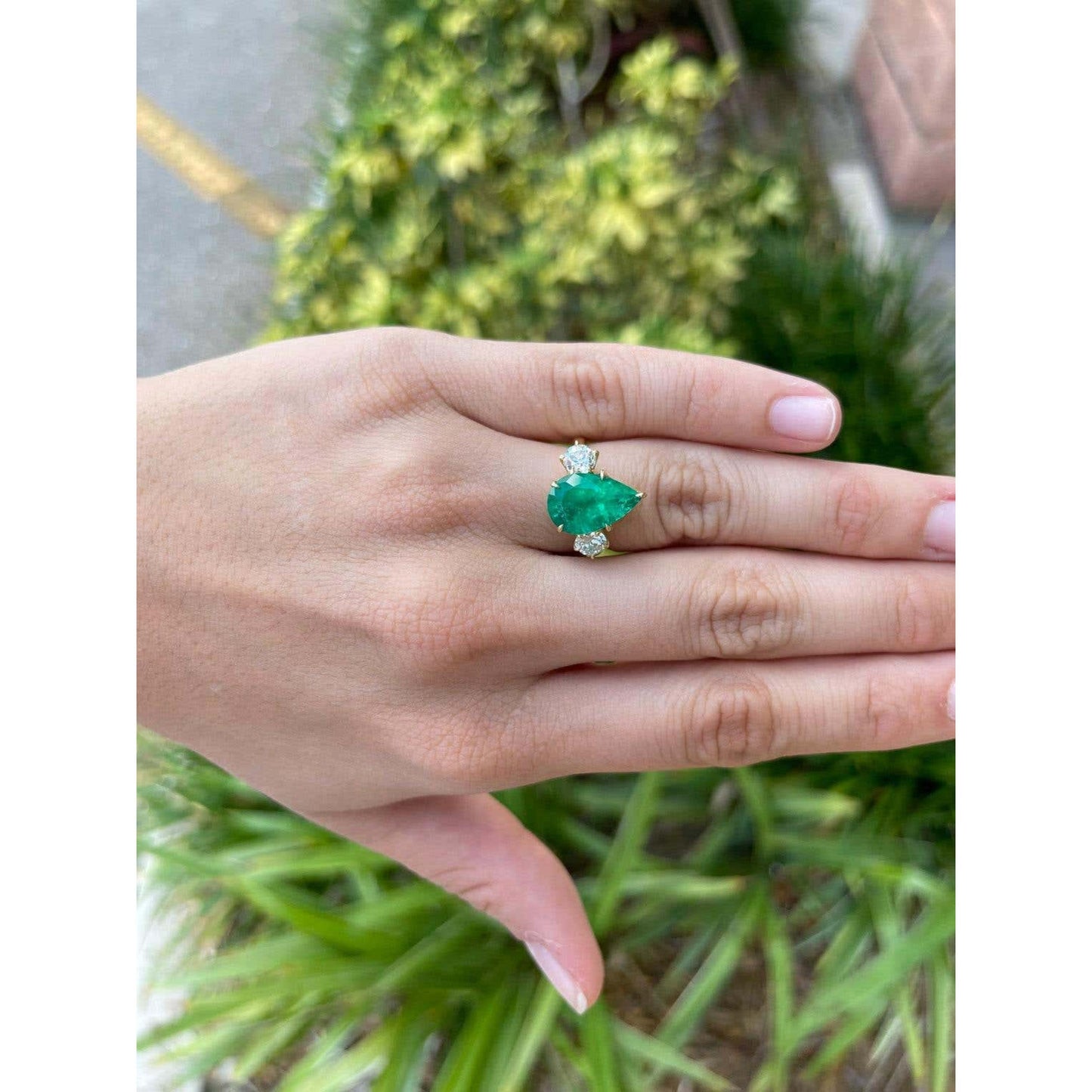 Antique Pear Cut Emerald Engagement Ring, Unique Natural Emerald and Diamond Engagement Ring, Minimalist Emerald Statement Ring Promise Ring