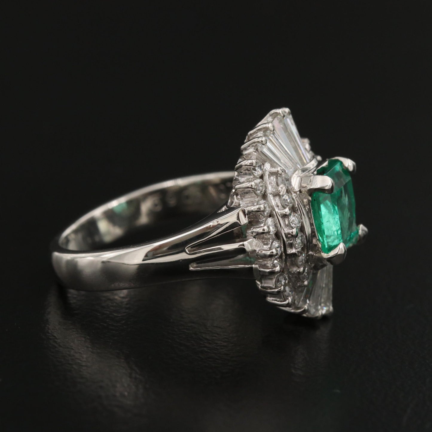 Art Deco Natural Emerald Engagement Ring, Halo Emerald Diamond Ring, Antique Emerald Wedding Ring Floral Emerald Moissanite Anniversary Ring