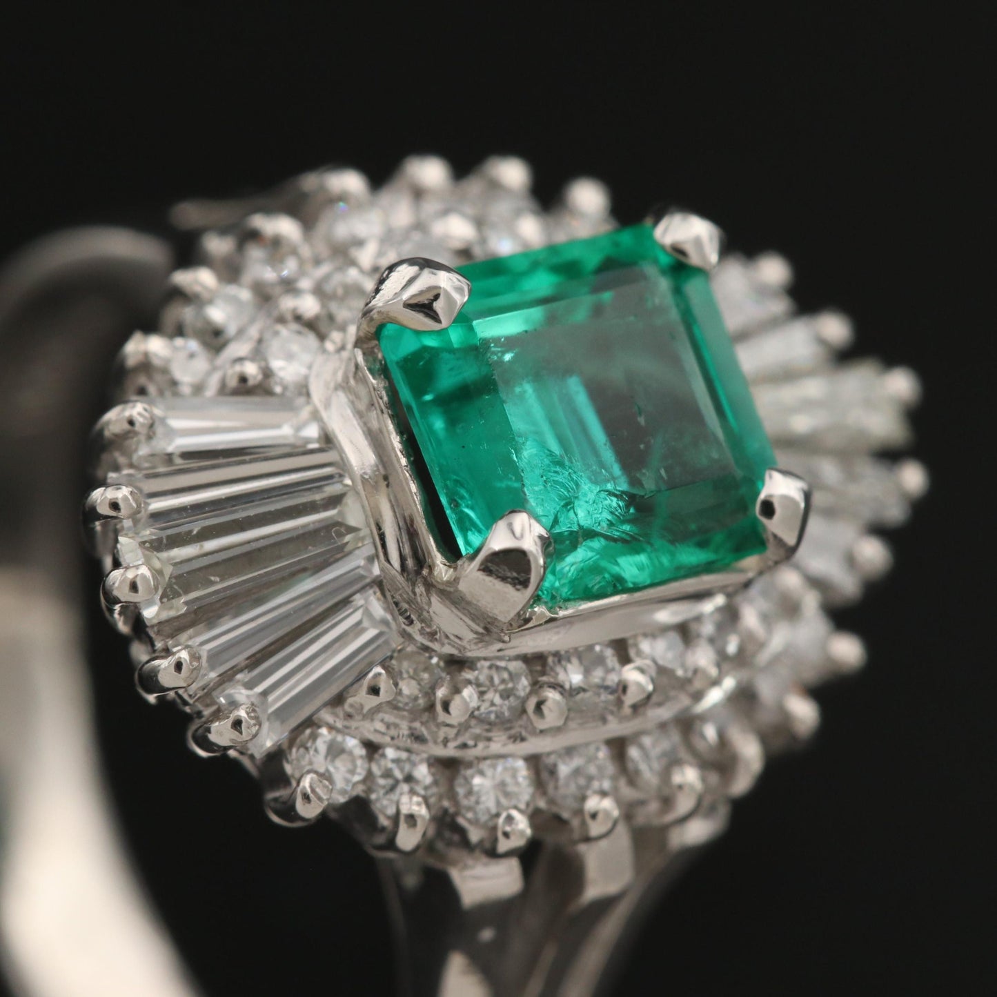 Art Deco Natural Emerald Engagement Ring, Halo Emerald Diamond Ring, Antique Emerald Wedding Ring Floral Emerald Moissanite Anniversary Ring