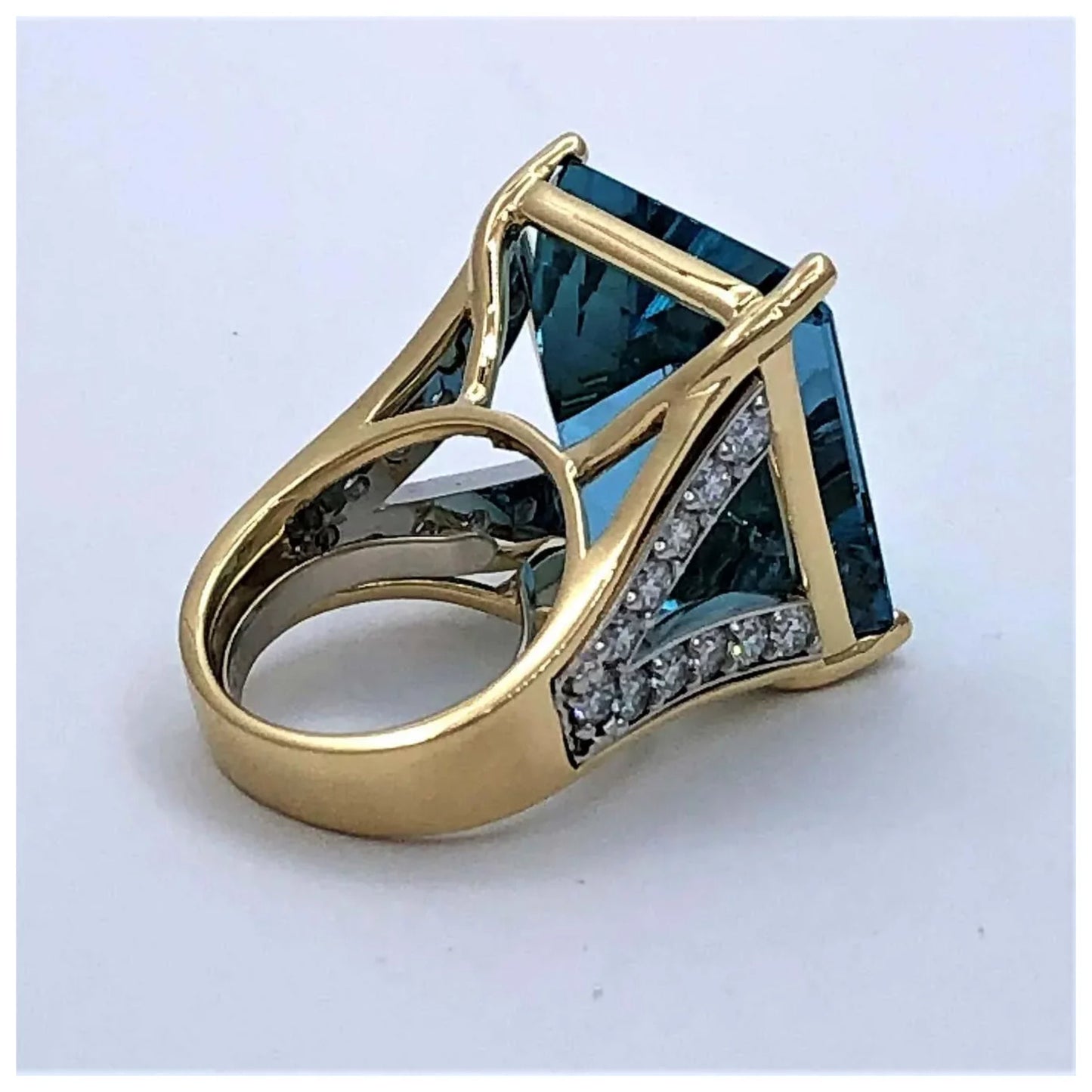 Anillo de compromiso de moissanita con aguamarina de talla esmeralda natural, anillo de bodas moderno con diamante y aguamarina, anillo de promesa con aguamarina, regalo para el día de la madre