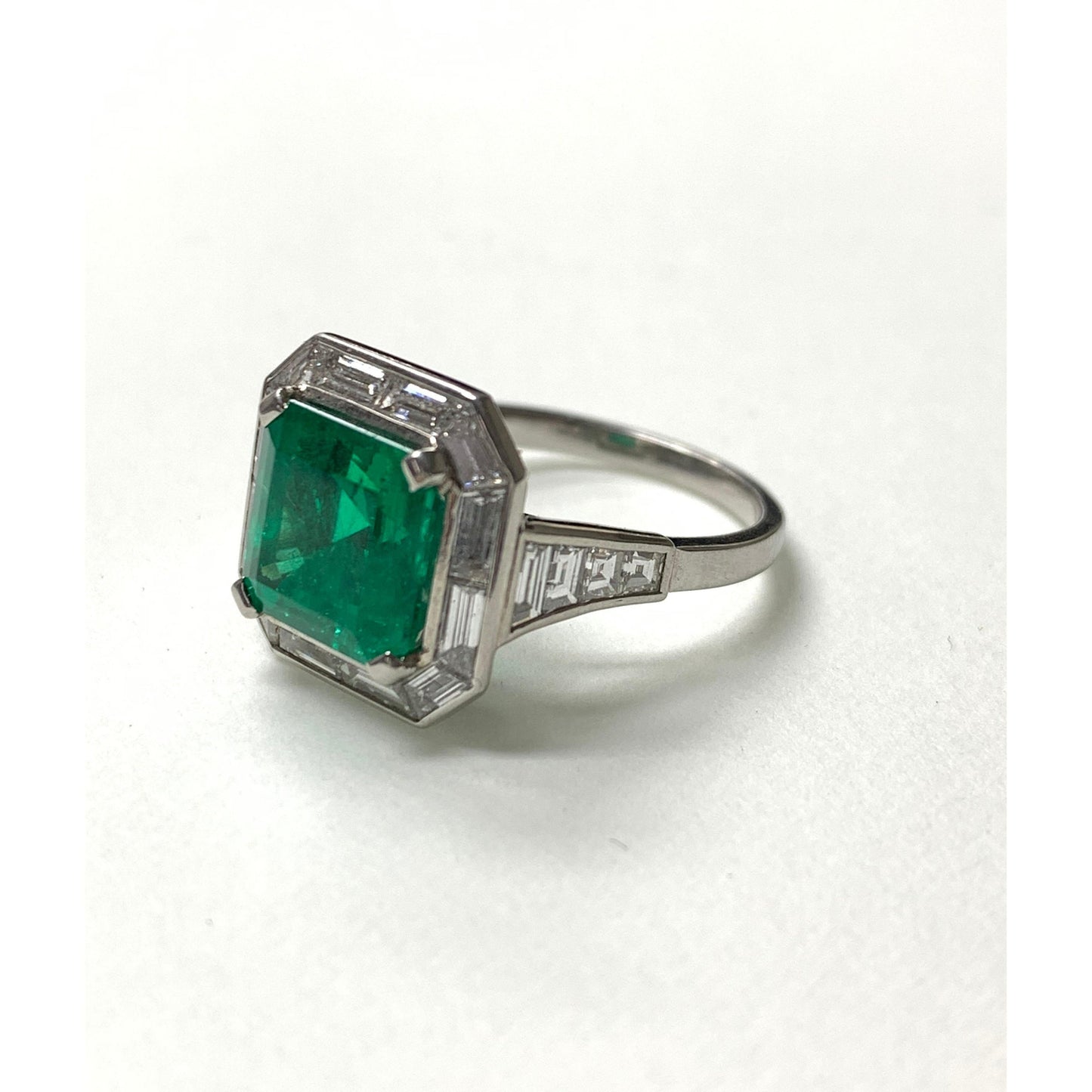 Antique Natural Emerald Engagement Ring, 18K Gold Halo Natural Emerald and Diamond Wedding Ring, Vintage Emerald Statement Ring Gift for her