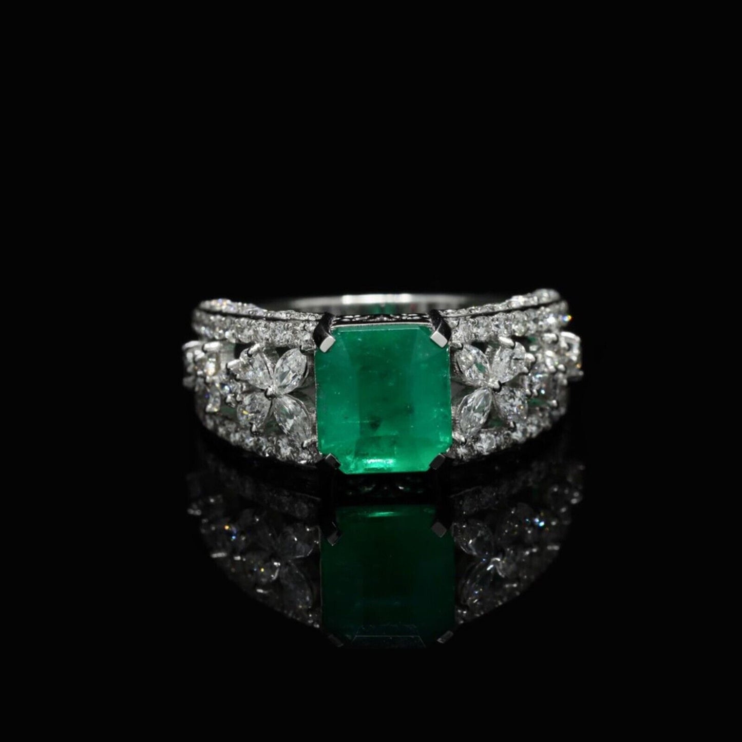 Antique Emerald Engagement Ring, 14K Gold Natural Emerald Wedding Ring, Vintage Emerald and Diamond Statement for her, Emerald Cocktail Ring