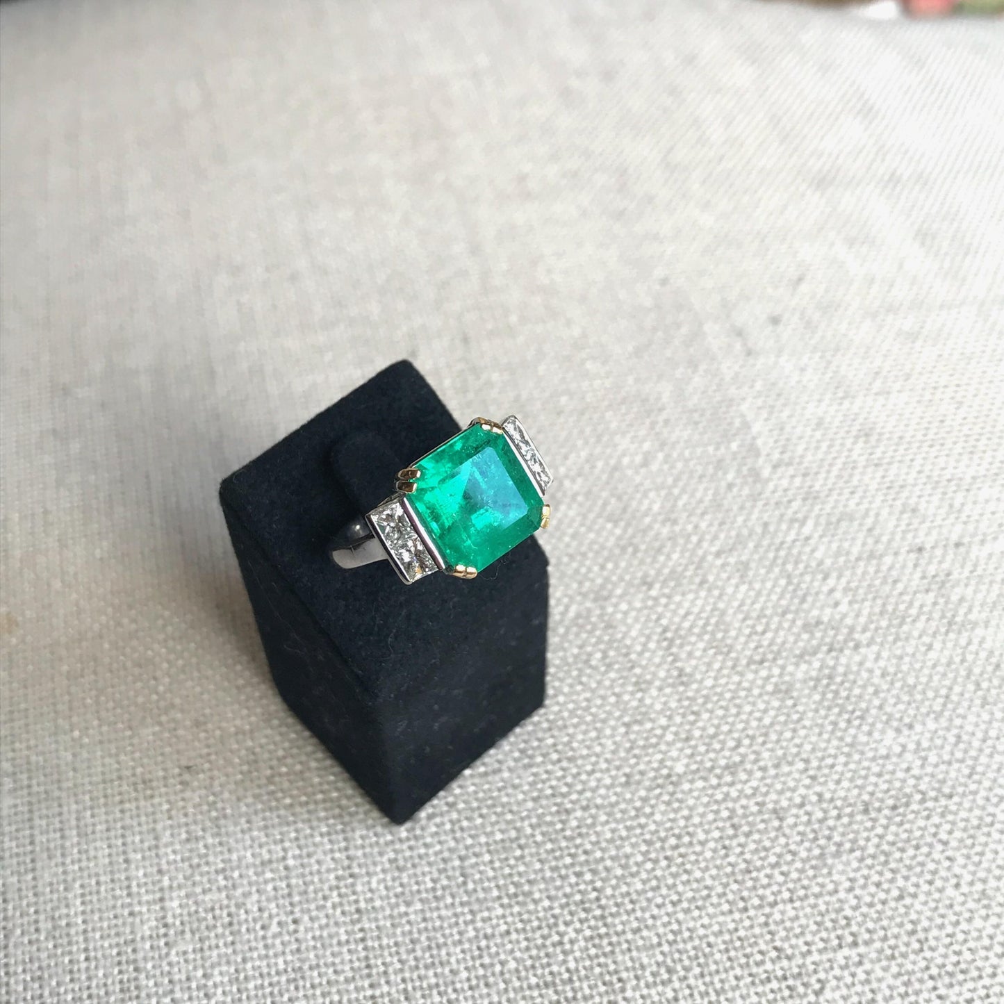 Anillo de compromiso antiguo con esmeralda de 4 quilates, anillo minimalista de oro con esmeralda, anillo de bodas con esmeralda natural y diamantes para ella, anillo llamativo con esmeralda