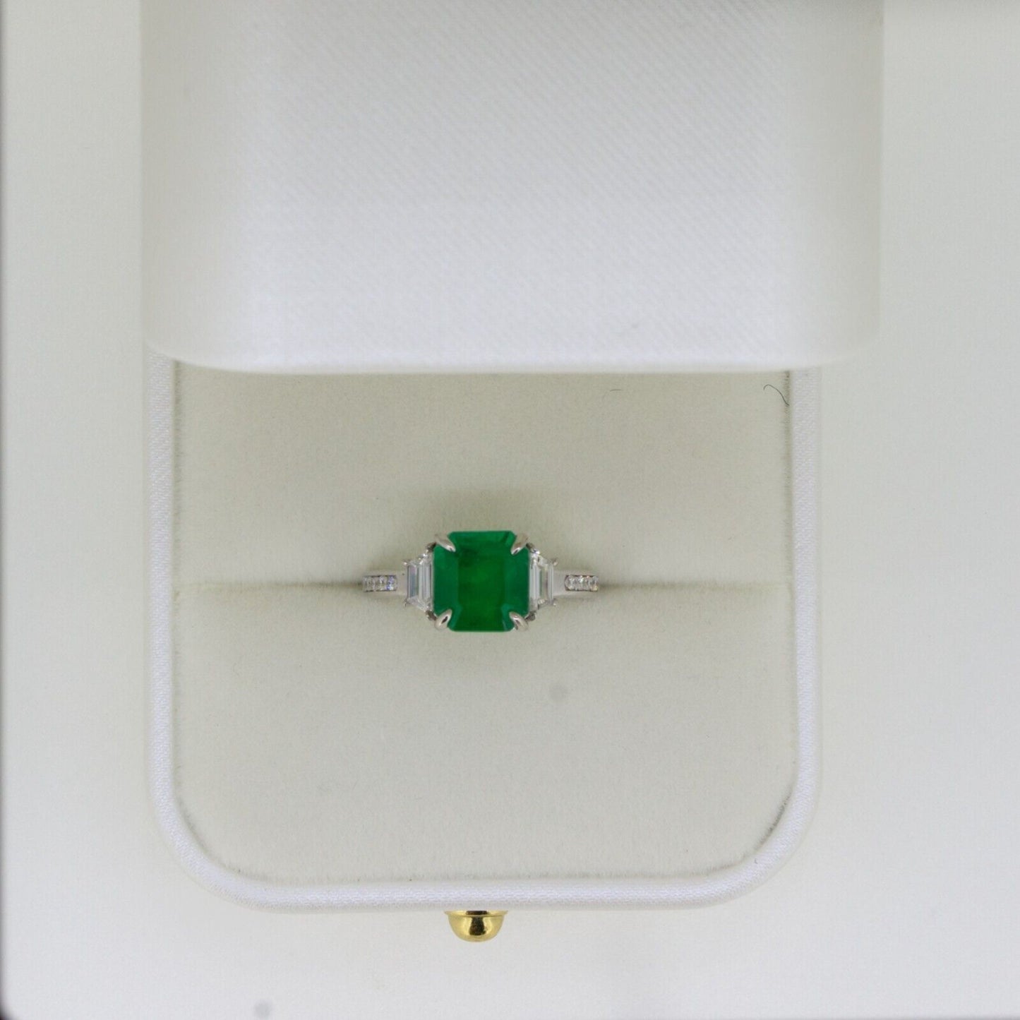 14K Gold Minimalist Emerald Engagement Ring, Emerald and Diamond Statement Ring for her, Emerald Gold Ring Natural Emerald Wedding Ring