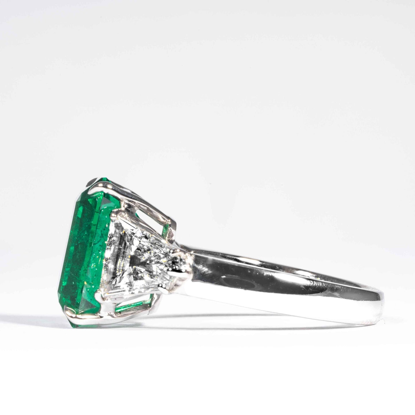 14K Gold Minimalist Emerald Engagement Ring, Certified Natural Emerald and Diamond Bridal Wedding Ring for Her Unique Emerald Statement Ring