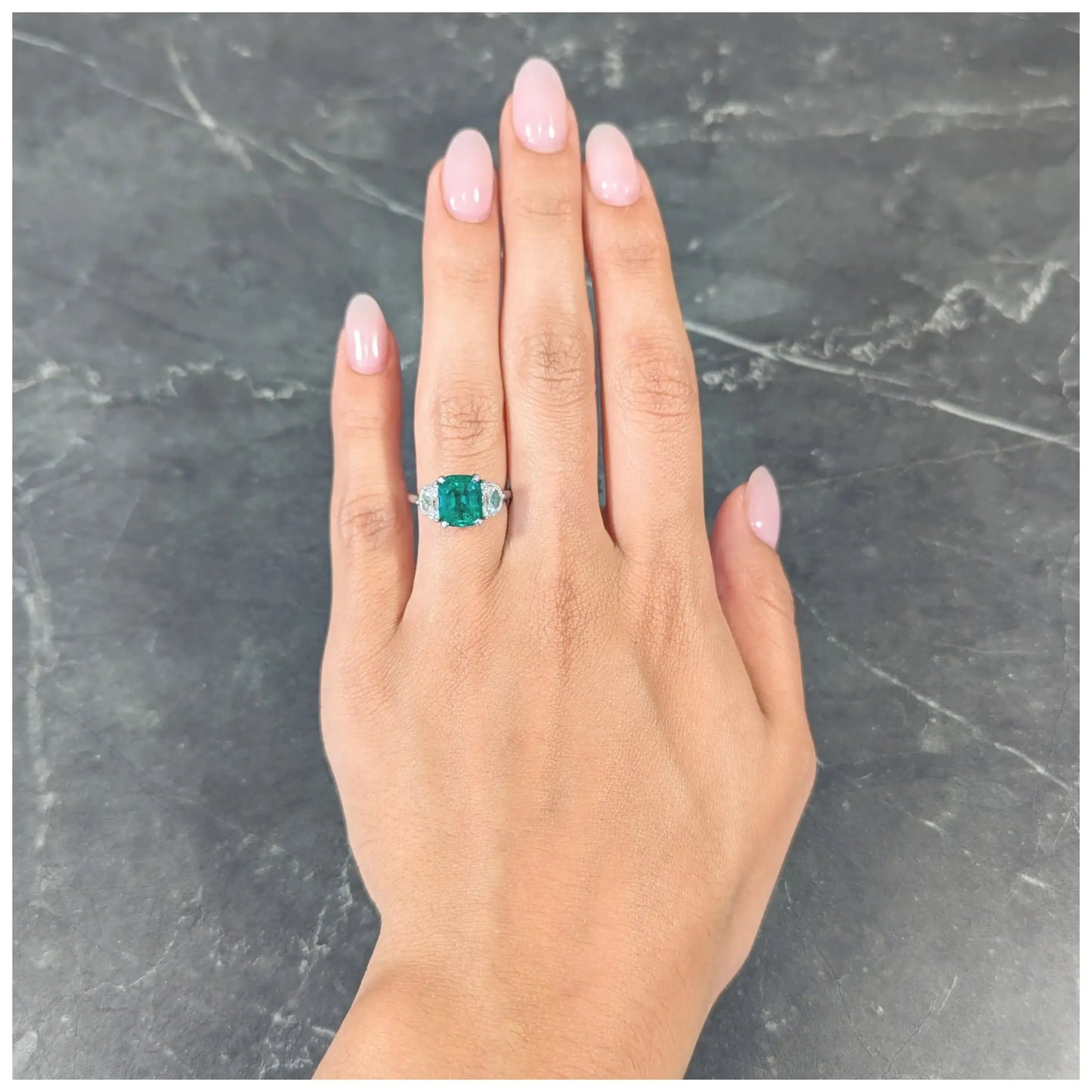 3 Carat Natural Emerald and Diamond Engagement Ring, Minimalist Emerald Statement Ring for Her, Antique Emerald Wedding Ring